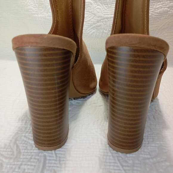 Lulus Sandals Block Heel Suede Peep-Toe With Adjustable StrapTan - Picture 5 of 10